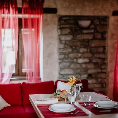 Altalanga Holidays House