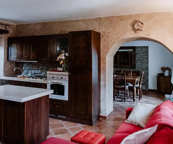 Altalanga Holidays House *