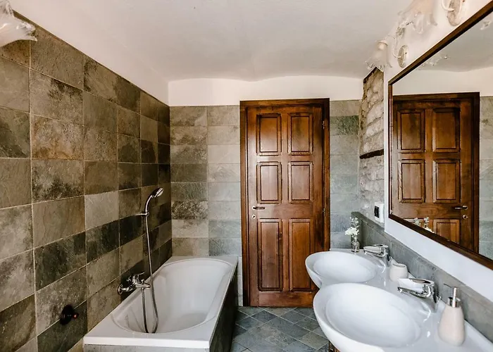 Altalanga Holidays House *